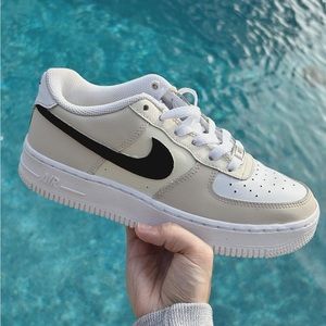 6.5 Women’s Airforce 1’s